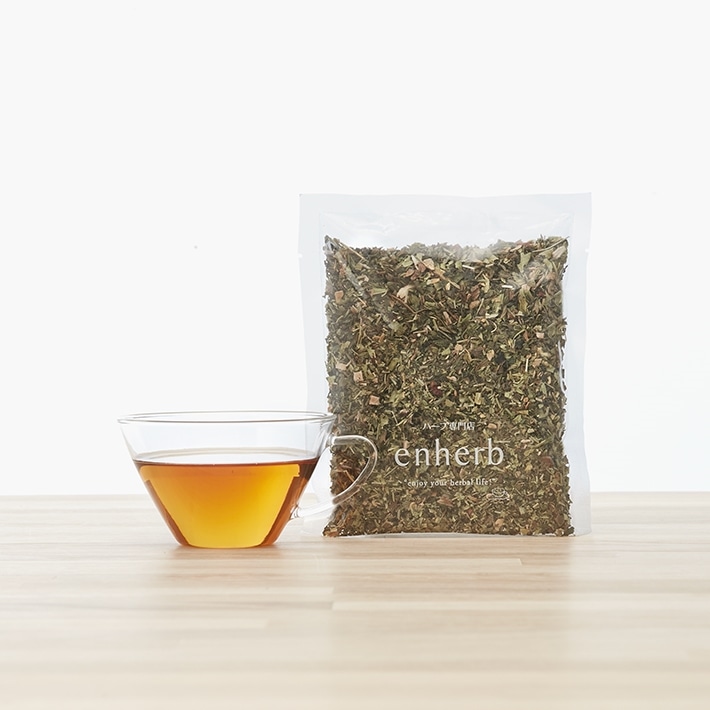 ハーブ専門店 Enherb 公式webサイト Web限定 ズキズキすっきりしたい時に 茶葉 50g 約19杯分 ハーブティー サントリーグループのハーブ専門店 Enherb エンハーブ ハーブティー エッセンシャルオイル ハーブコスメ 株式会社コネクト