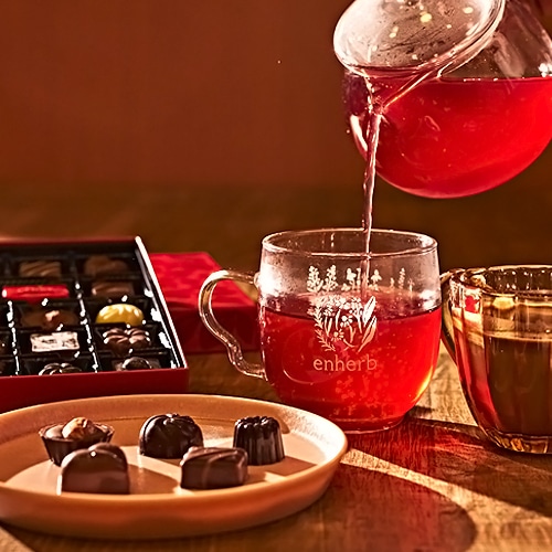 チョコレートに、ハーブティーという余韻を