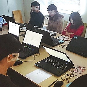 アロマのチカラで、仕事の効率が上がるってホント？？