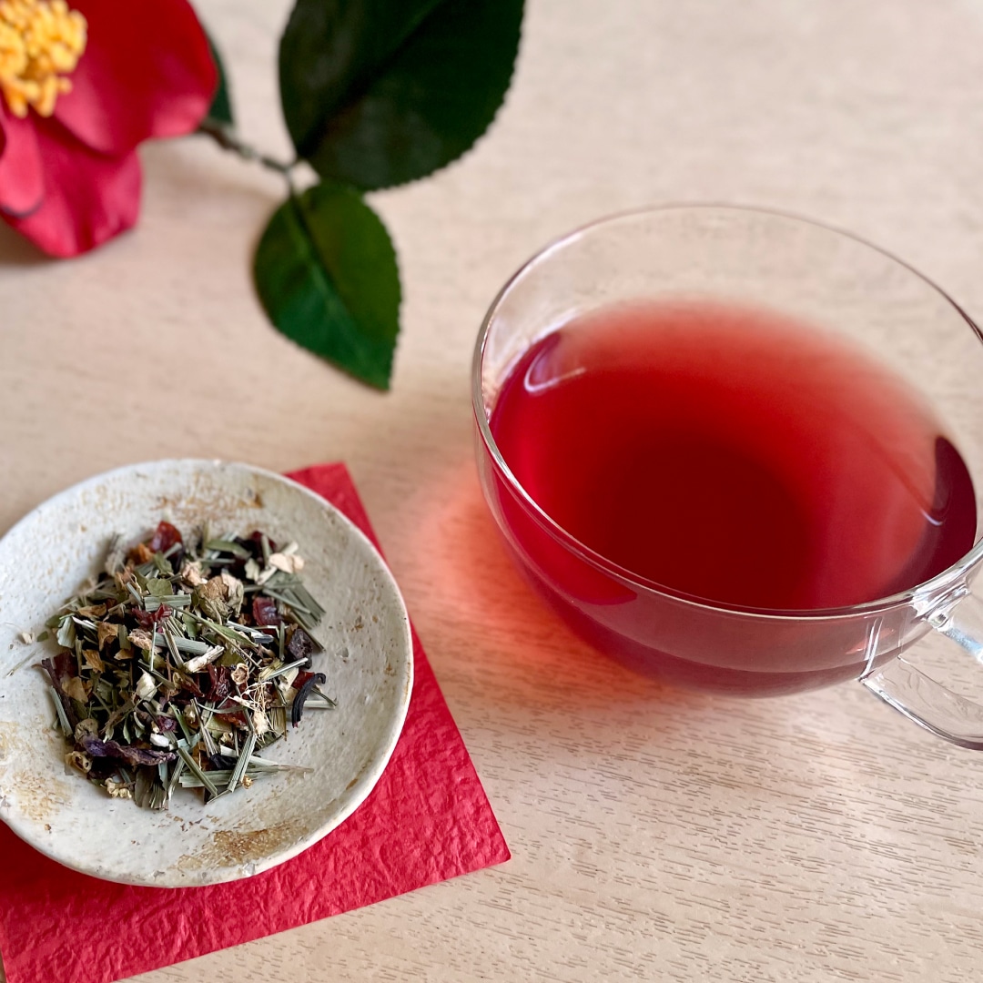 冬のカラダを守る！ 新春限定ハーブティー「おまもり温茶（ぬくいっちゃ）ーエキナセアしょうがー」、12月22日（水）発売