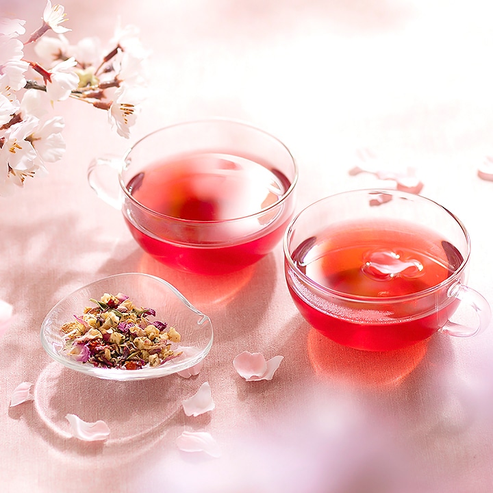 花咲く季節に彩りを添える春季限定ハーブティー「うららか日和の桃さくら茶」、2月23日（水）新発売