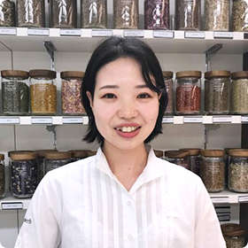 店長経験を活かして、店長と一緒にお店の特徴を見て考えることがとても楽しいです
